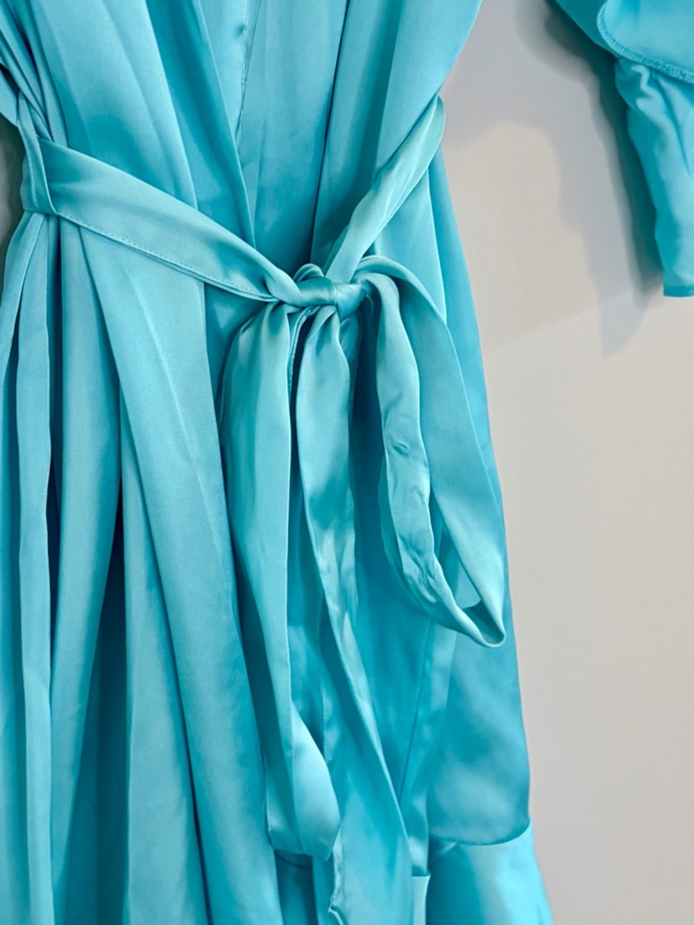 Victoria's Secret Turquoise Satin Kimono Robe with Tie M/L Ruffle Sleeve Hem - Picture 3 of 7